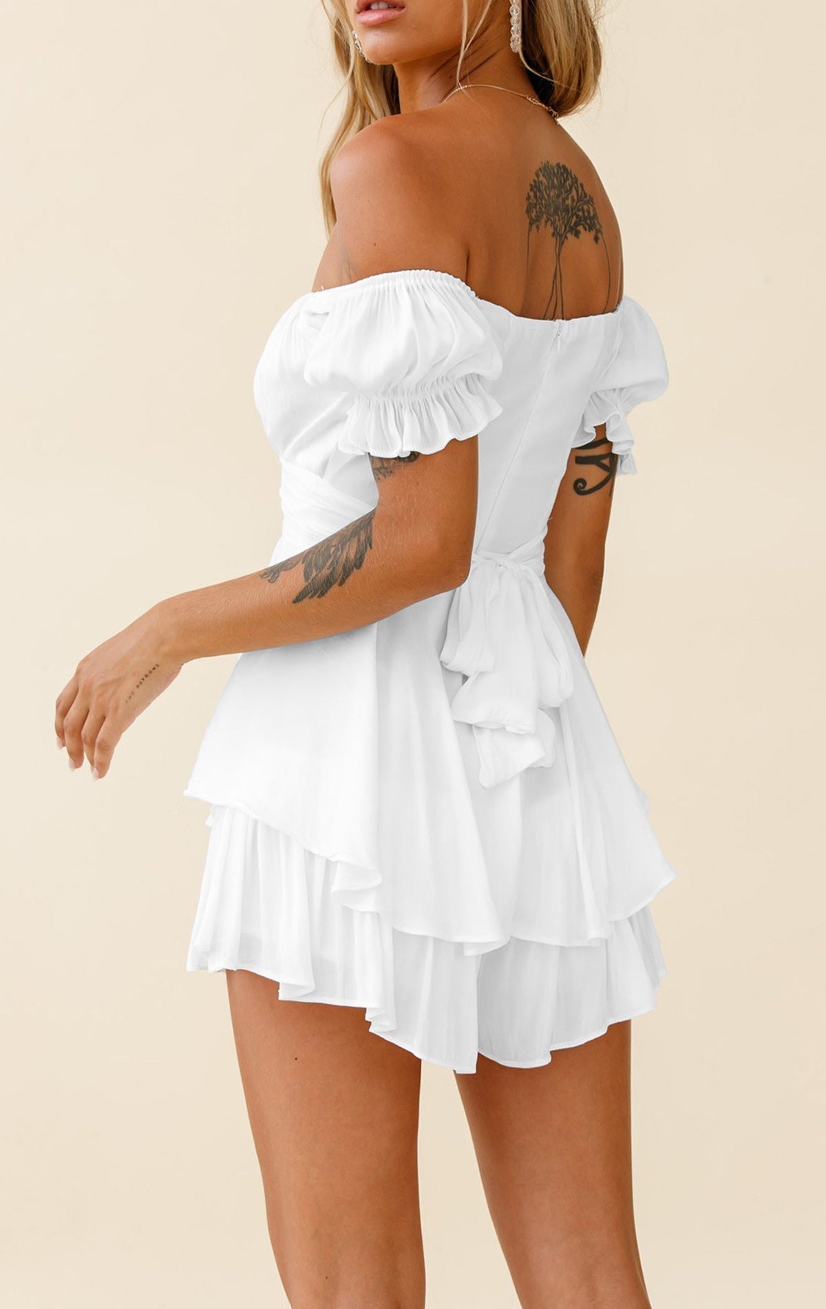 Ein-Schulter-Kurzarm-Jumpsuit