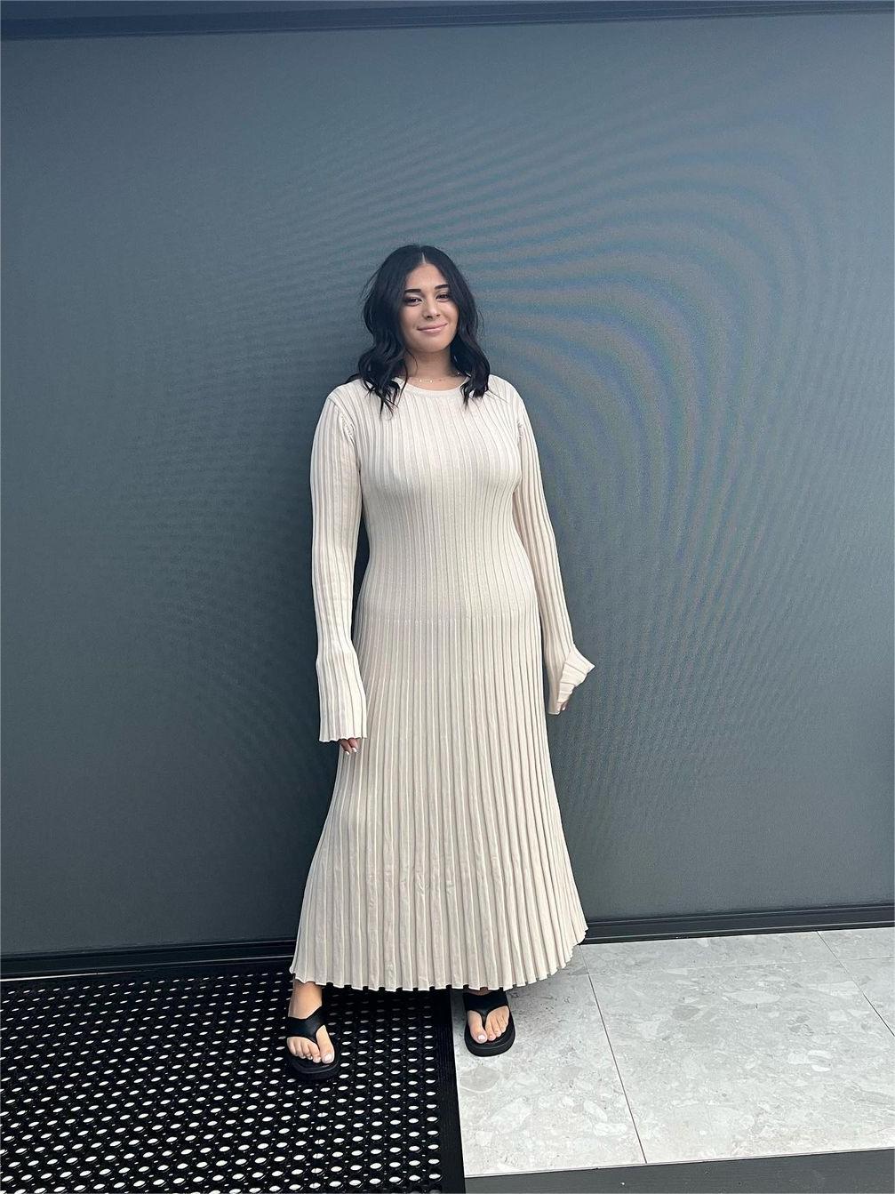 Herbstliches Strickkleid mit Ärmeln (2 kaufen, kostenloser Versand)