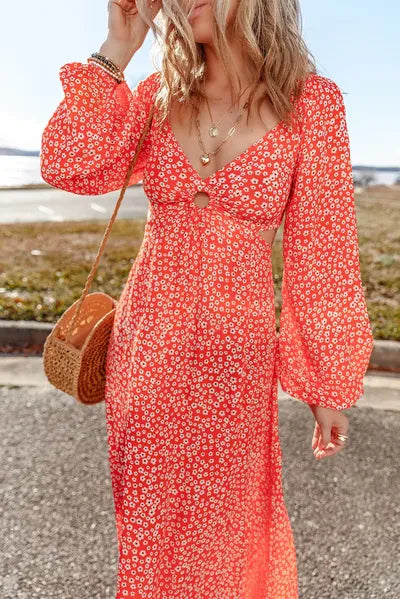 Robe midi imprimée à manches longues et col en V