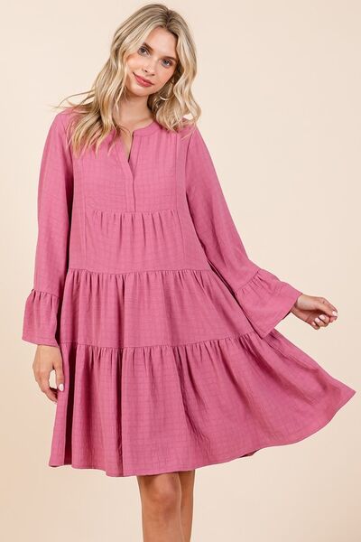 Mittoshop gestuftes Kleid mit gekerbtem, ausgestelltem Ärmel