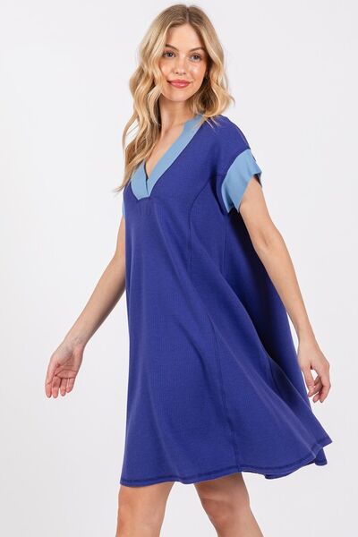 Ces Femme V-Ausschnitt Kurzarmkleid mit Kontrastbesatz