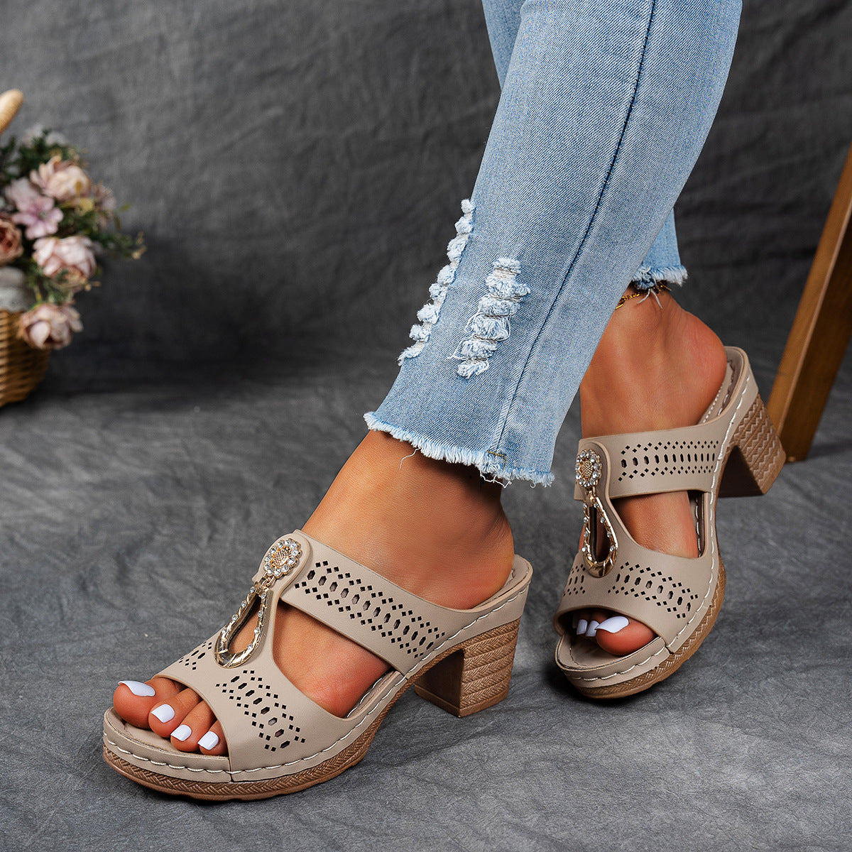 Sandales à talons orthopédiques avec strass